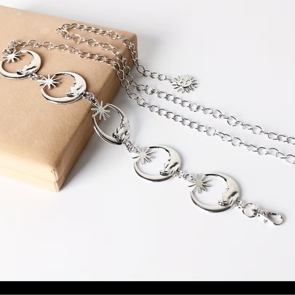 MISSLOOK Silver Moon & Sun Chain Belt - Picture 6 of 7